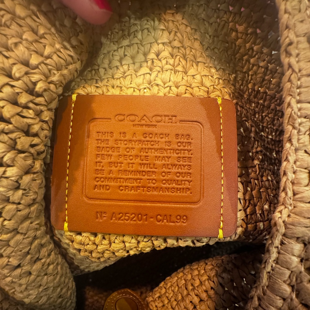 Coach tote - Picture 6 of 7